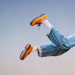 13岁学生粉嫩小泬无遮挡
